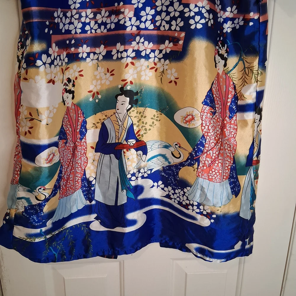 Royal Blue Satin Kimono Jacket with Geisha Print - Picture 10 of 15